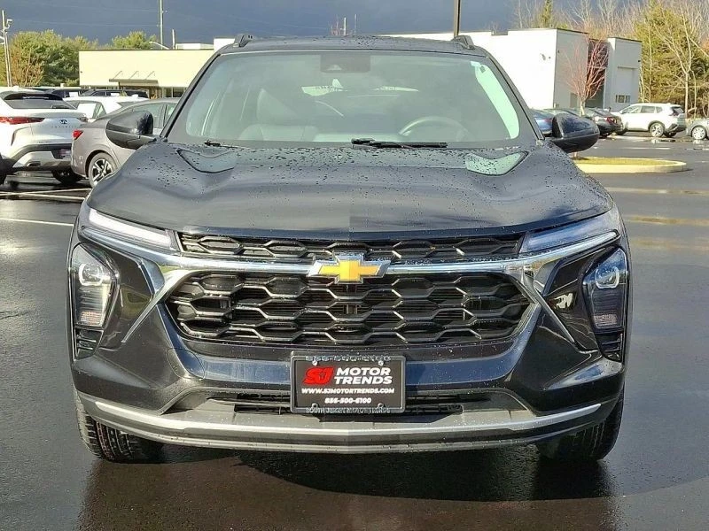 2024 Chevrolet Trax - Image 2 of 12