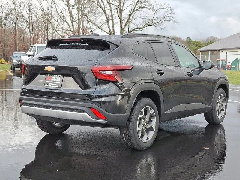2024 Chevrolet Trax - Image 6 of 12