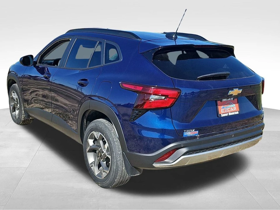 2024 Chevrolet Trax - Image 15 of 21