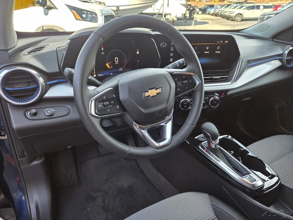 2024 Chevrolet Trax - Image 14 of 21
