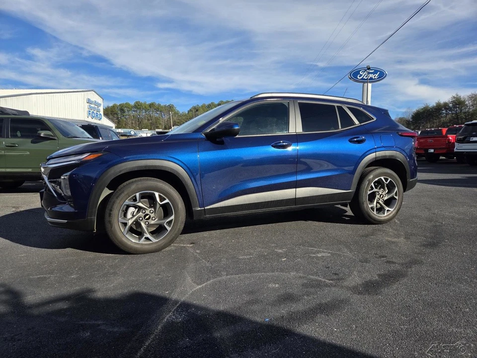 2024 Chevrolet Trax - Image 13 of 21