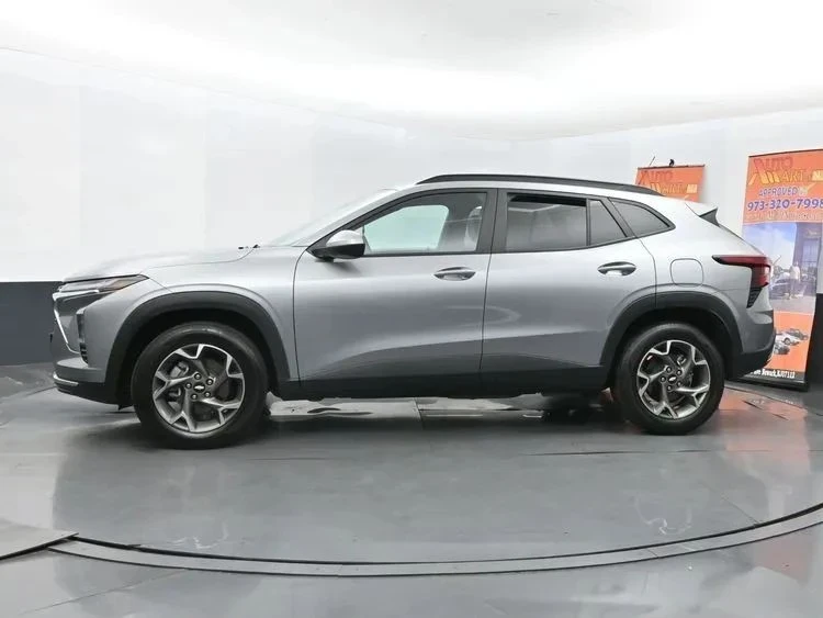 2024 Chevrolet Trax - Image 5 of 12