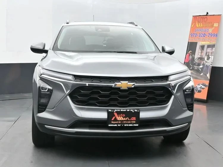 2024 Chevrolet Trax - Image 3 of 12