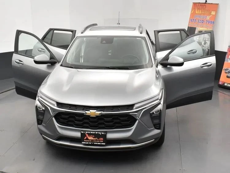 2024 Chevrolet Trax - Image 10 of 12