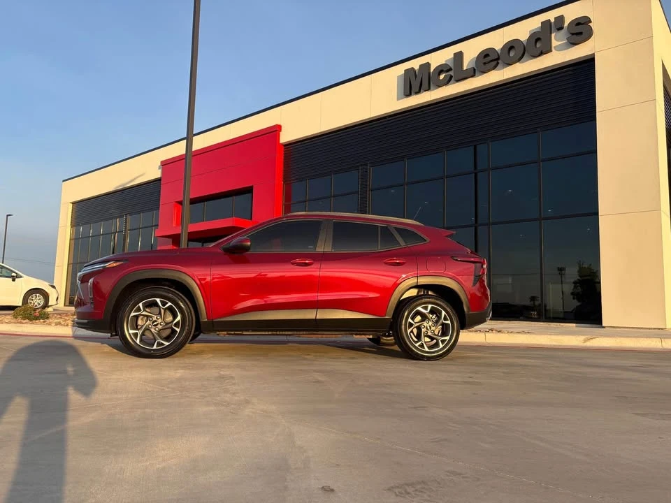2024 Chevrolet Trax - Image 8 of 10