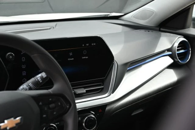 2024 Chevrolet Trax - Image 9 of 18