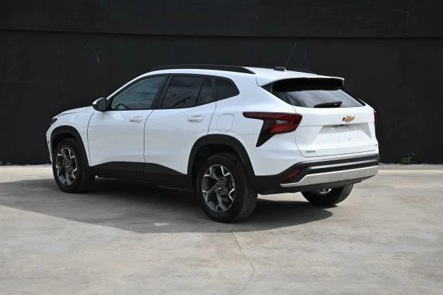 2024 Chevrolet Trax - Image 3 of 18