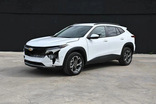2024 Chevrolet Trax - Image 2 of 18