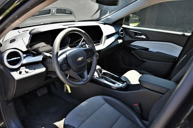 2024 Chevrolet Trax - Image 19 of 21