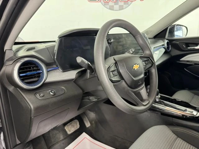 2024 Chevrolet Trax - Image 10 of 12