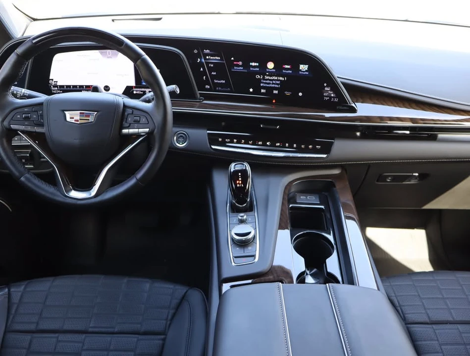 2024 Cadillac Escalade 5th Gen - Image 5 of 17