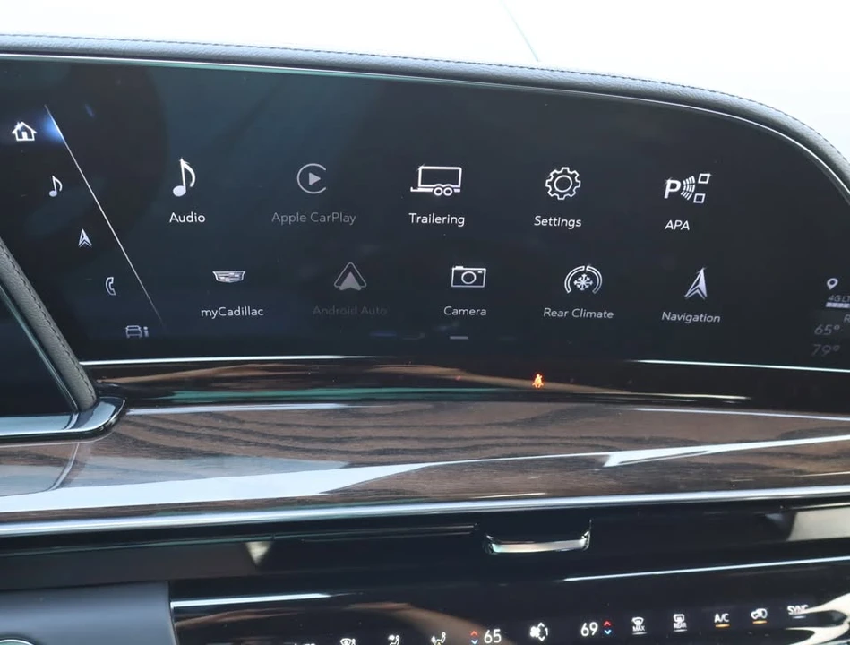 2024 Cadillac Escalade 5th Gen - Image 8 of 17