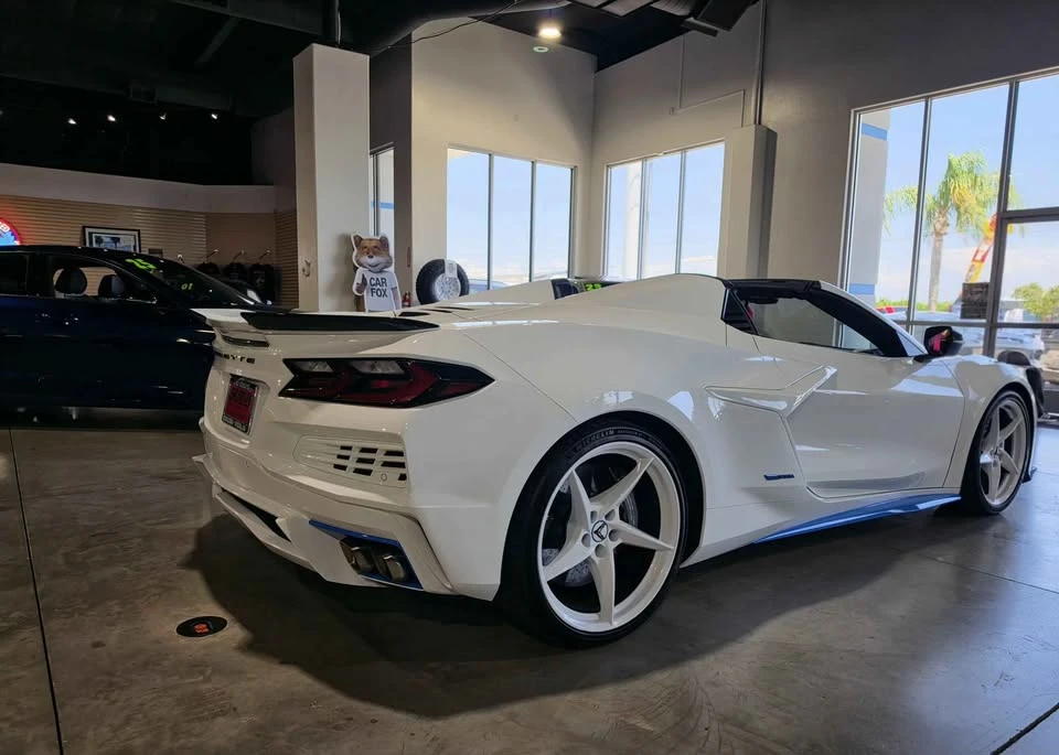 2024 Chevrolet Corvette C8 E-Ray - Image 4 of 8