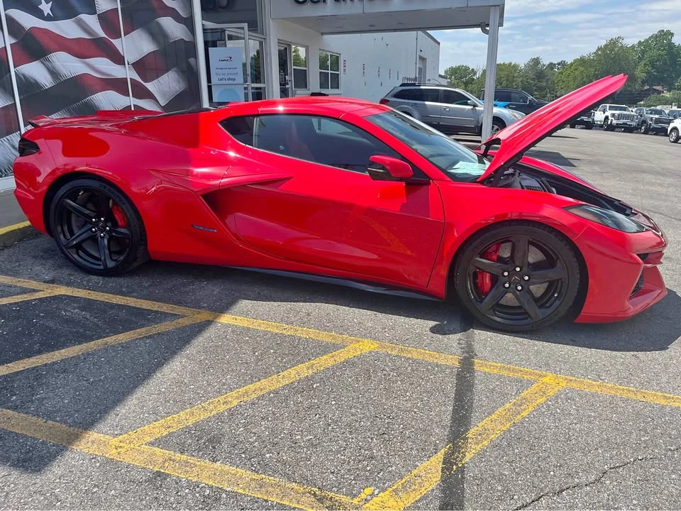 2024 Chevrolet Corvette C8 E-Ray - Image 1 of 7