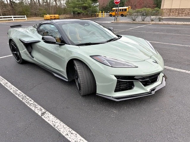 2024 Chevrolet Corvette C8 E-Ray - Image 1 of 8