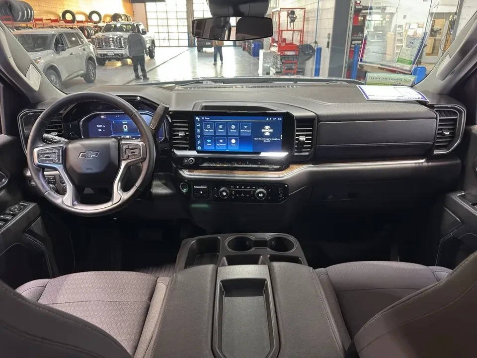 2024 Chevrolet Silverado 4th Gen - Image 13 of 14