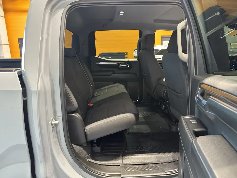 2024 Chevrolet Silverado 4th Gen - Image 11 of 14
