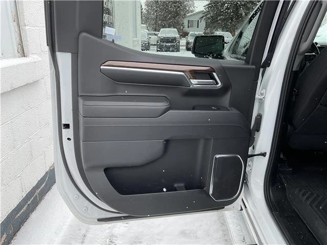 2024 Chevrolet Silverado 4th Gen - Image 14 of 15