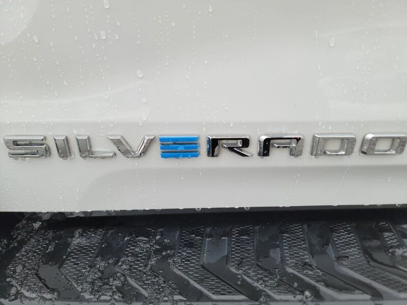 2024 Chevrolet Silverado - Image 19 of 20