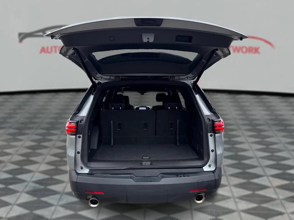 2024 Chevrolet Traverse - Image 12 of 20