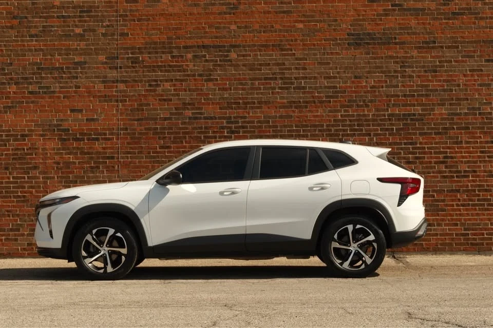 2024 Chevrolet Trax - Image 2 of 9