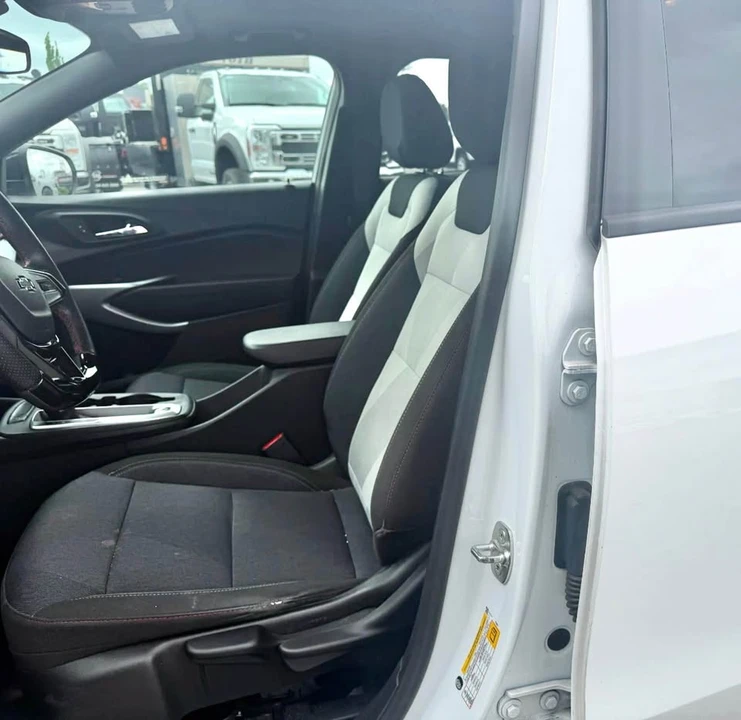 2024 Chevrolet Trax - Image 5 of 10