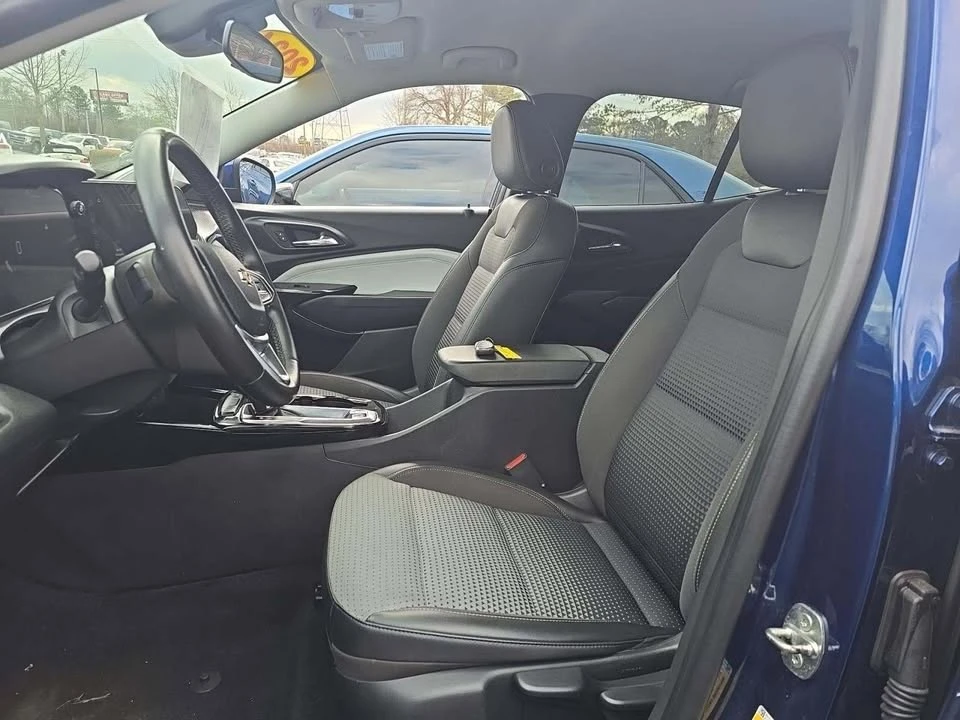 2024 Chevrolet Trax - Image 2 of 10