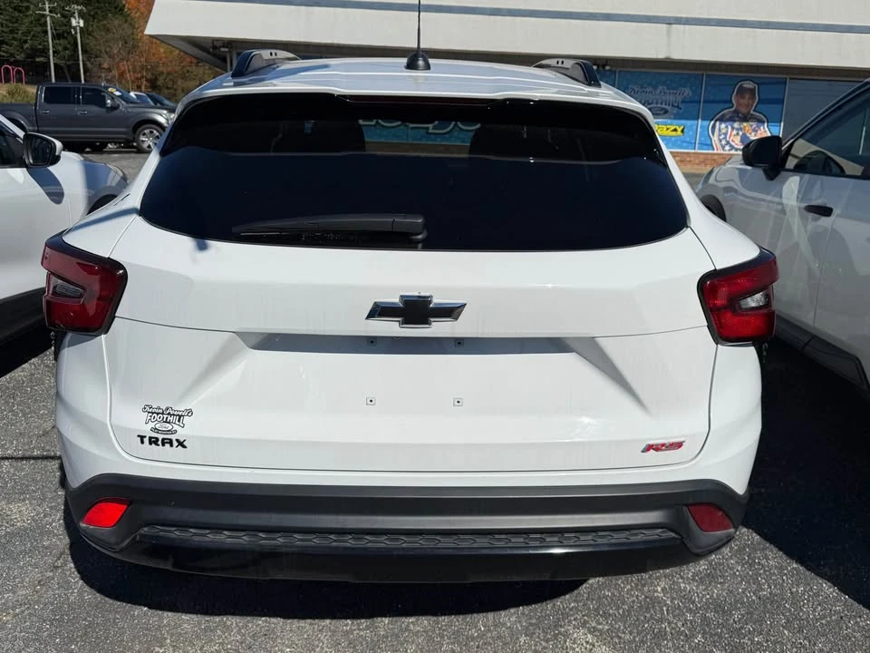2024 Chevrolet Trax - Image 8 of 11