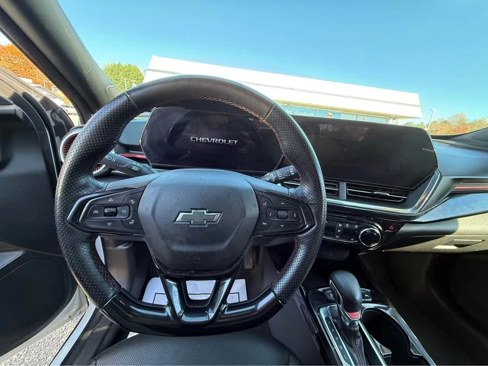 2024 Chevrolet Trax - Image 2 of 11