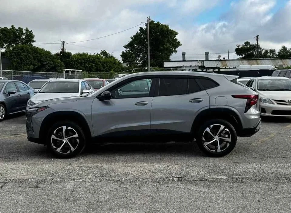 2024 Chevrolet Trax - Image 2 of 6