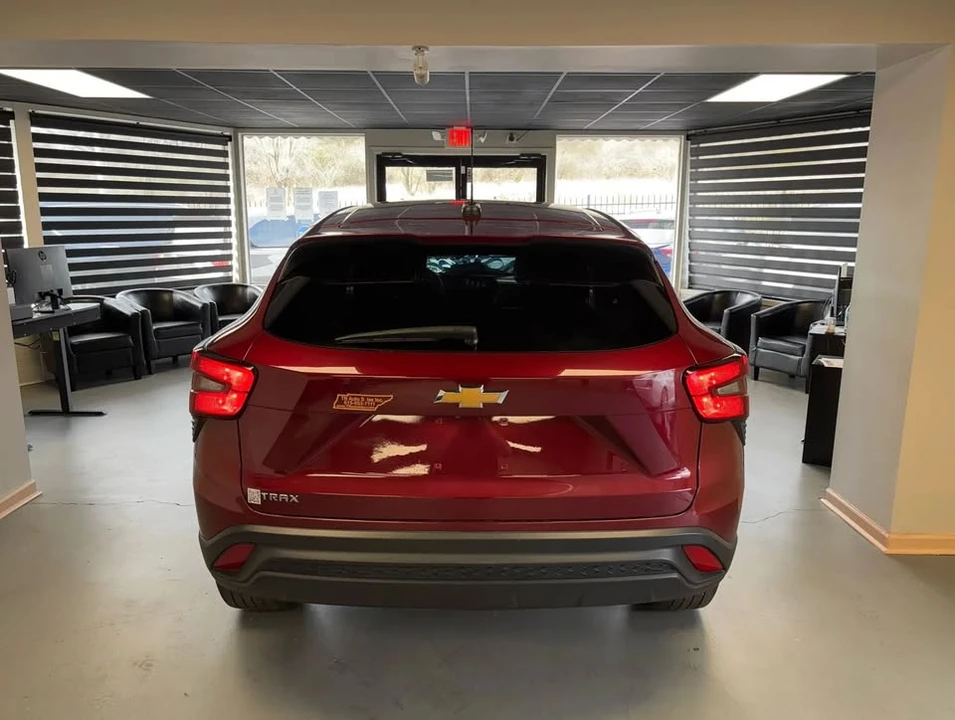 2024 Chevrolet Trax - Image 6 of 15