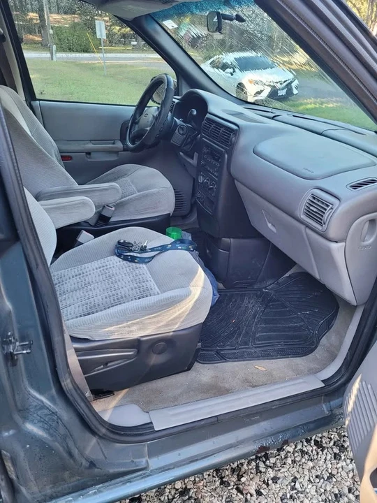 2024 Chevrolet Express - Image 6 of 7