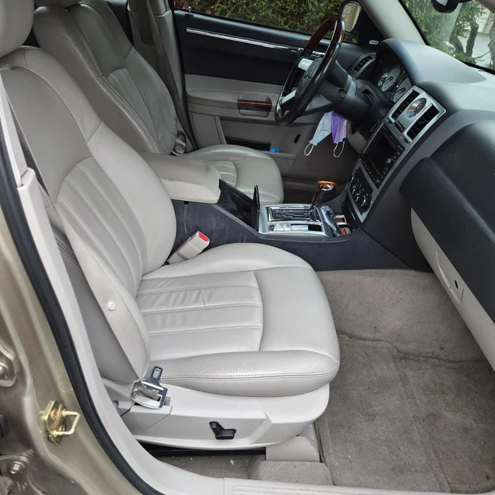 2024 Chrysler 300 (2005-2023) - Image 8 of 15