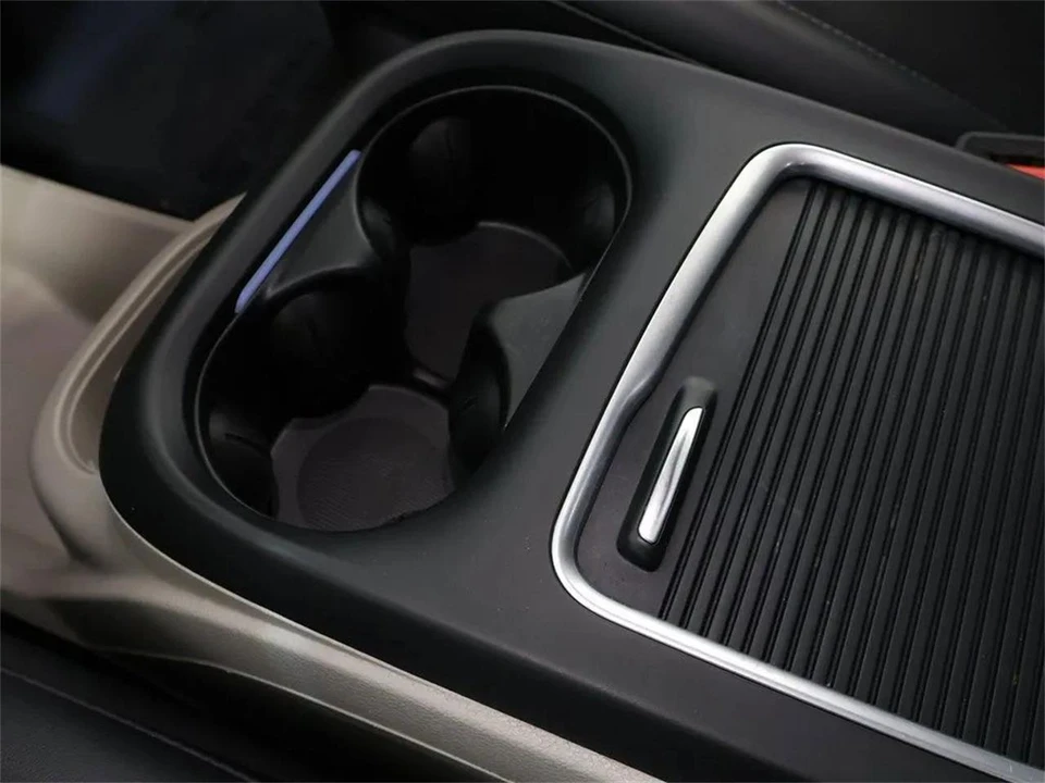 2024 Chrysler - Image 22 of 31