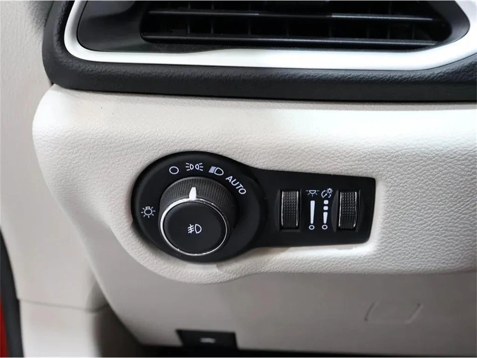 2024 Chrysler - Image 16 of 31