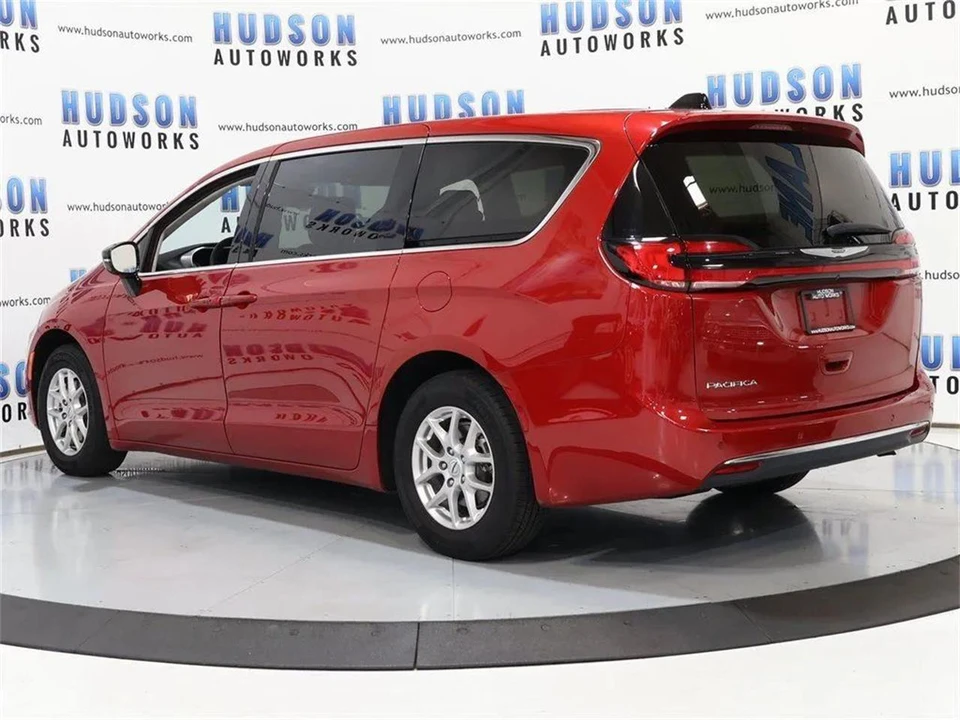 2024 Chrysler - Image 4 of 31