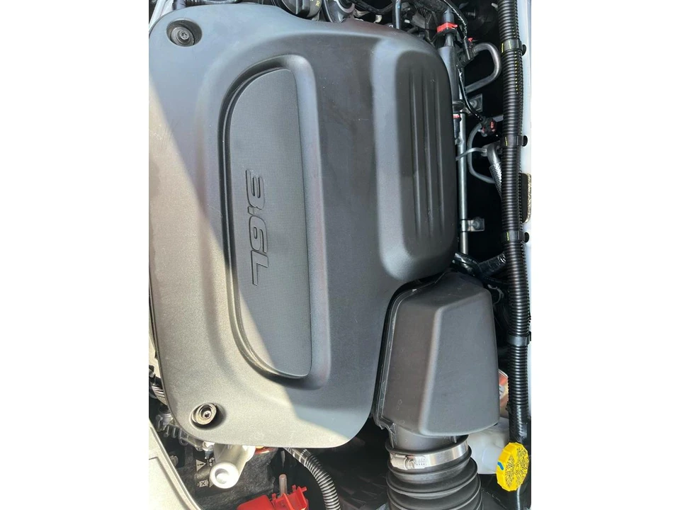 2024 Chrysler - Image 18 of 31