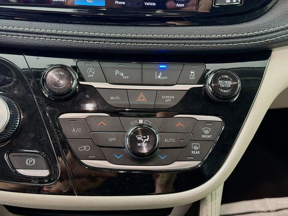 2024 Chrysler - Image 17 of 21