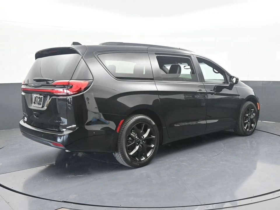 2024 Chrysler - Image 6 of 12