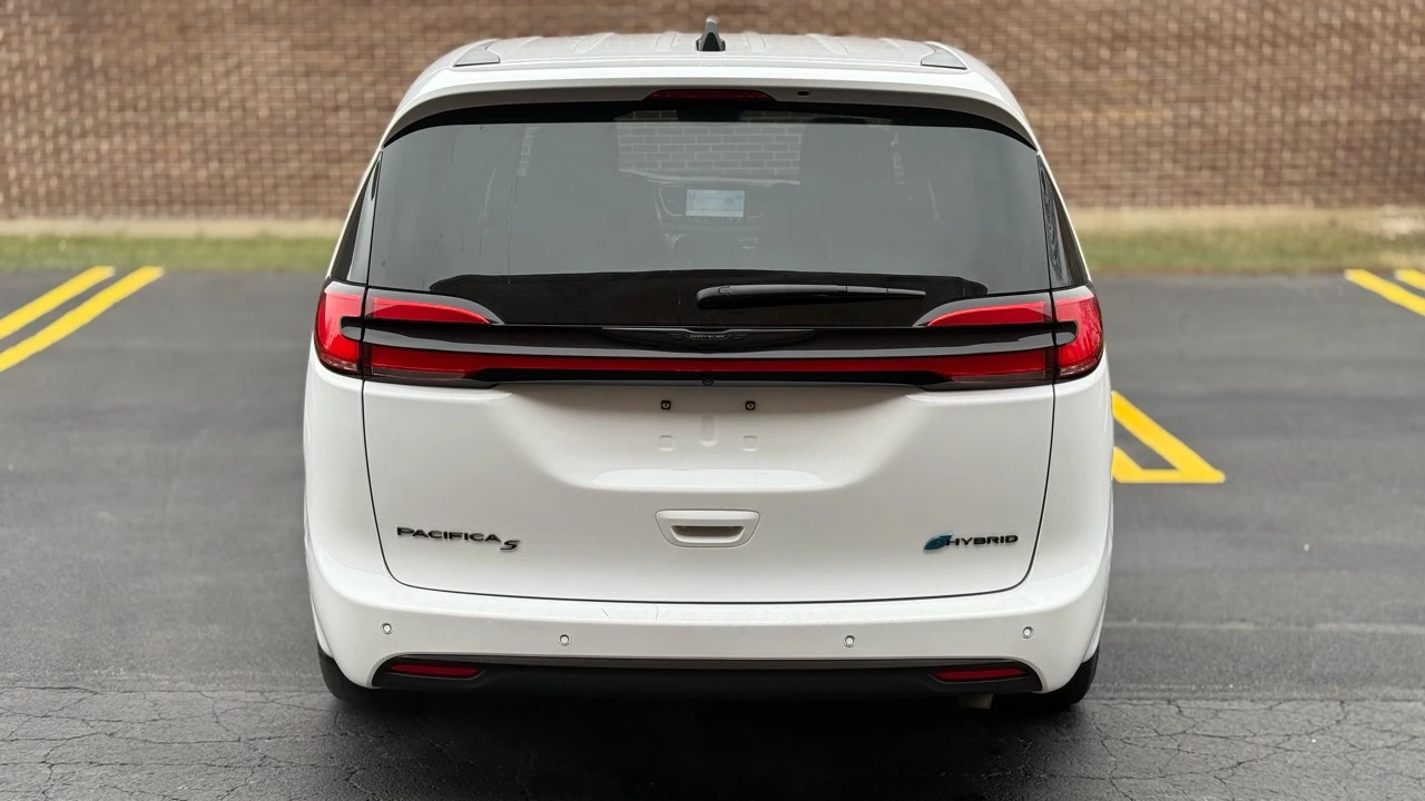 2024 Chrysler - Image 6 of 21