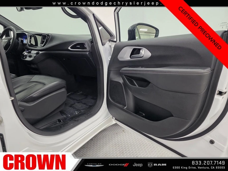 2024 Chrysler - Image 12 of 31