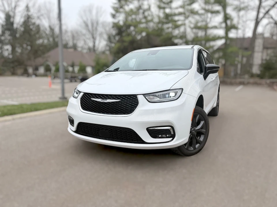 2024 Chrysler - Image 12 of 21