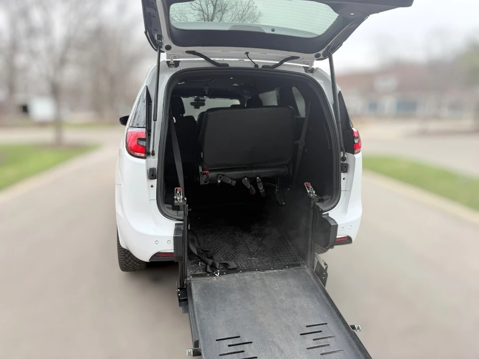 2024 Chrysler - Image 20 of 21