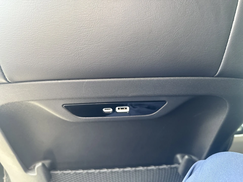 2024 Chrysler - Image 16 of 24