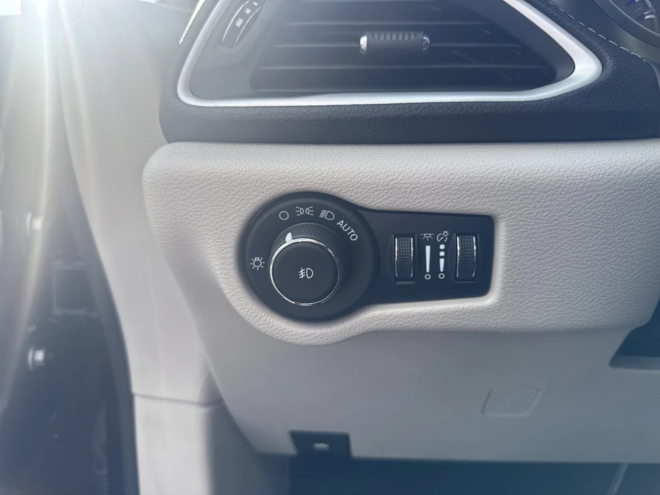 2024 Chrysler - Image 19 of 24