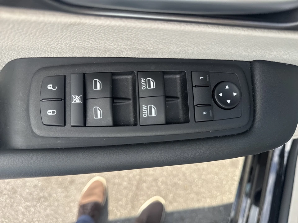 2024 Chrysler - Image 17 of 24