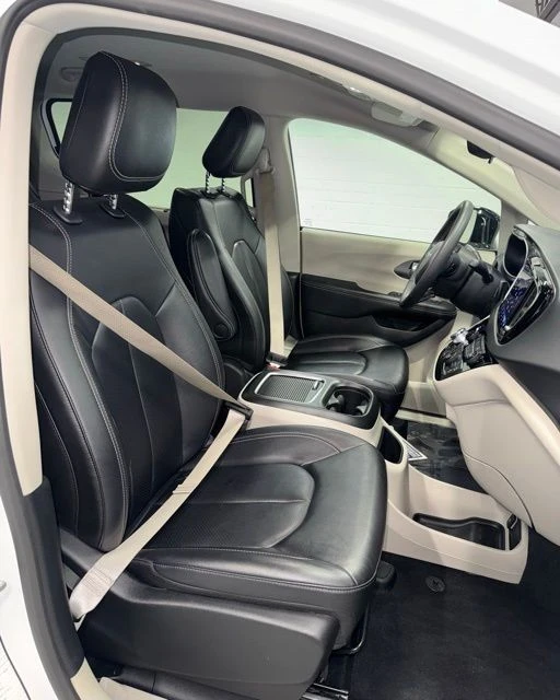 2024 Chrysler - Image 13 of 21