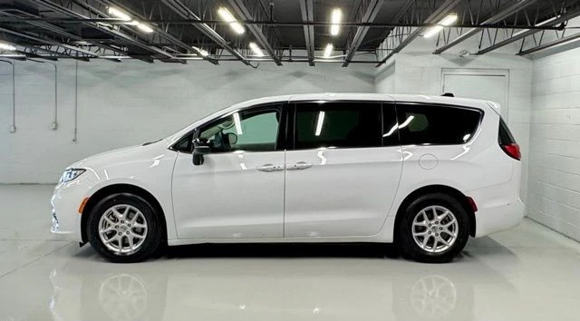 2024 Chrysler - Image 2 of 21