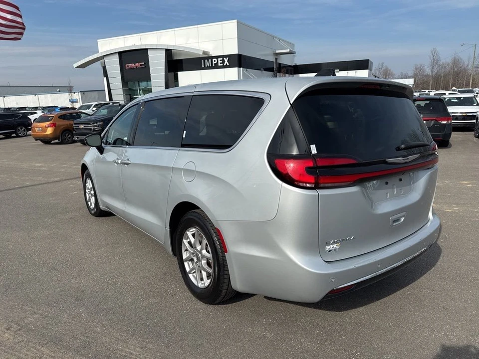 2024 Chrysler - Image 3 of 12