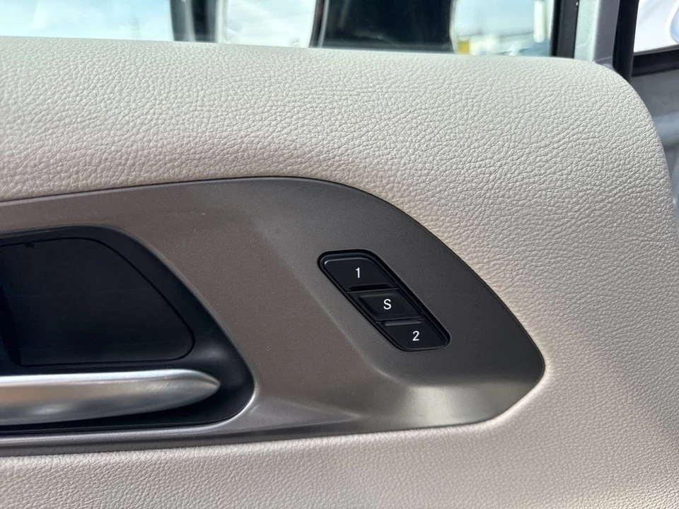 2024 Chrysler - Image 11 of 12